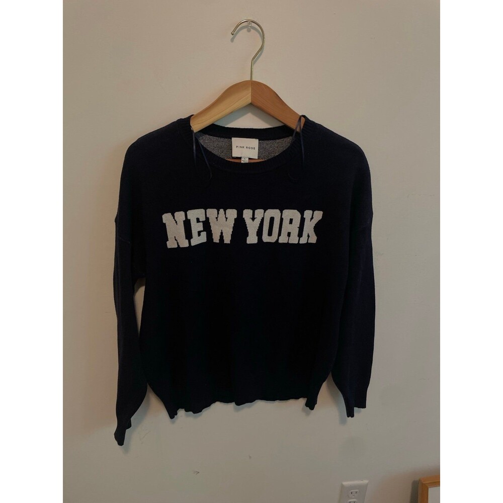 Unbranded Women's Navy and Black Shirt